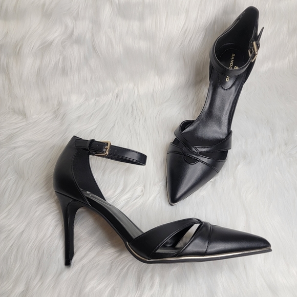 Bandolino black pointed toe heels low heel ankle strap. - Picture 5 of 10